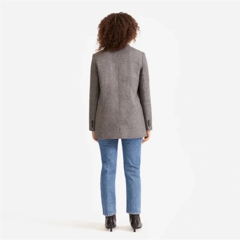 Everlane The Oversized Wool Blazer in Herringbone - Picture 4 of 6
